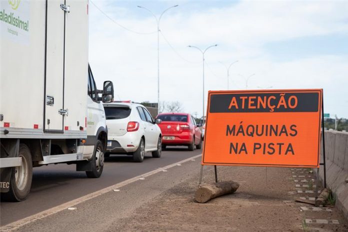 Rodovia BR-101/SC tem interdição de pista, nesta terça-feira (24), à noite, a partir das 21 horas até as 5 horas.