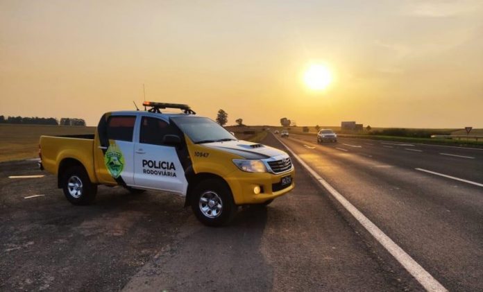 Motoristas de ônibus são presos com medicamentos irregulares, na BR-369/PR, em Cascavel Motoristas de ônibus são presos com medicamentos irregulares, na BR-369/PR, em Cascavel