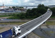 BR-101/PE mantém bloqueio sobre o viaduto Direcional, em Jaboatão dos Guararapes BR-101/PE mantém bloqueio sobre o viaduto Direcional, em Jaboatão dos Guararapes