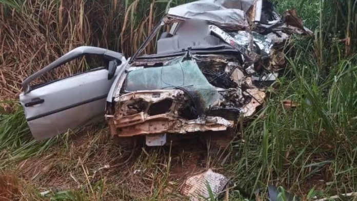 Acidente na BR-354/MG mata pai, filho e enteado, em Campos Altos