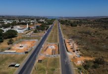 Obra na BR-080/DF deixa tráfego de veículos em pista única, em Brazlândia Obra na BR-080/DF deixa tráfego de veículos em pista única, em Brazlândia