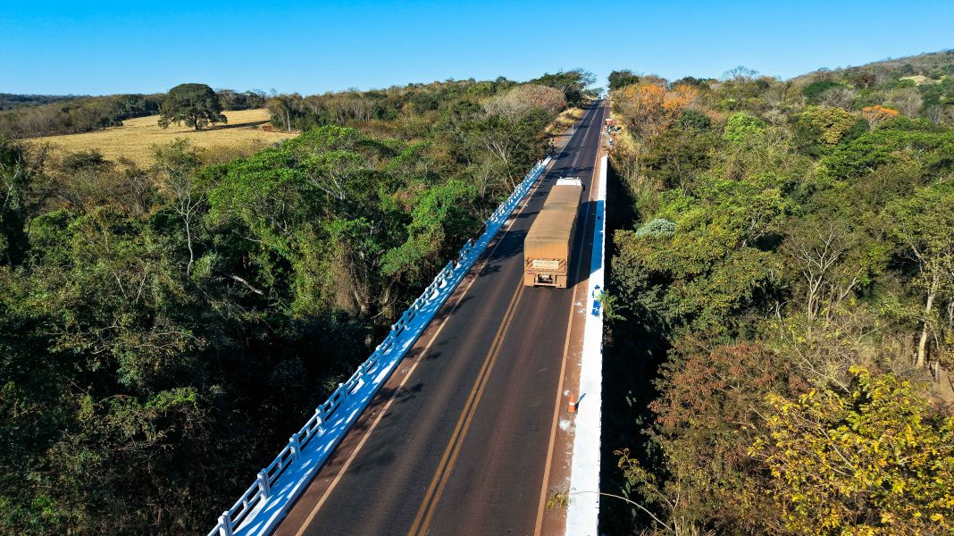 Duplicação de trecho de 31 quilômetros da BR-452/GO tem início no segundo semestre Duplicação de trecho de 31 quilômetros da BR-452/GO tem início no segundo semestre
