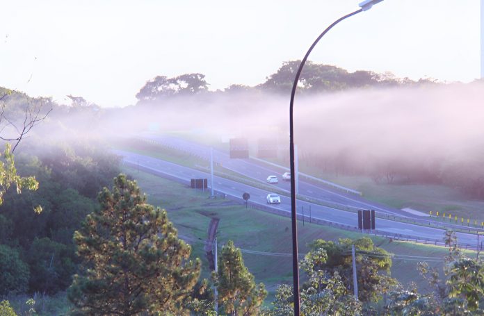 Neblina nas rodovias exige atenção e cuidados com o veículo Neblina nas rodovias exige atenção e cuidados com o veículo