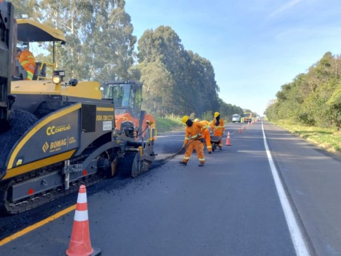 Obras nas PR-418 e BR-277 alteram o tráfego de veículos, nesta semana