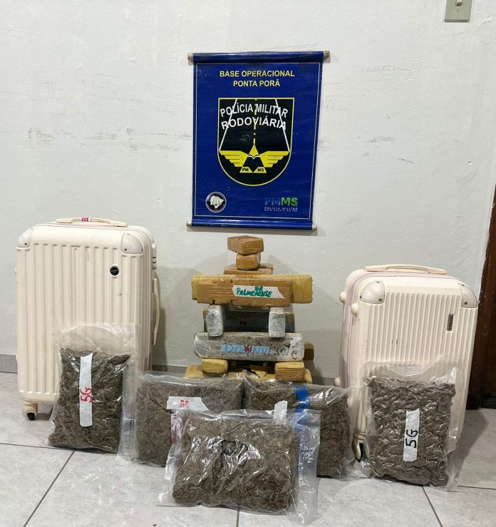 Polícia Rodoviária do MS prende mulher com drogas em ônibus na MS-164, em Ponta Porã