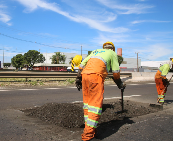 Obras em rodovias do Paraná alteram o tráfego, nesta quarta-feira (27)