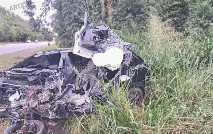 Homem morre em colisão frontal na Raposo Tavares, em Itapetininga (SP) Homem morre em colisão frontal na Raposo Tavares, em Itapetininga (SP)