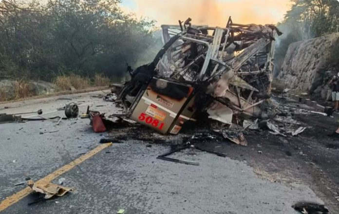Motorista de acidente na BR-251/MG com 9 mortes é indiciado por homicídio culposo