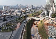 Alteração de tráfego na Castello Branco, em Barueri (SP), continua até esta terça (30)