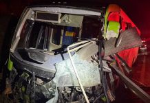 Caminhoneiro morre em colisão com ônibus na Fernão Dias, em Pouso Alegre (MG) Caminhoneiro morre em colisão com ônibus na Fernão Dias, em Pouso Alegre (MG)