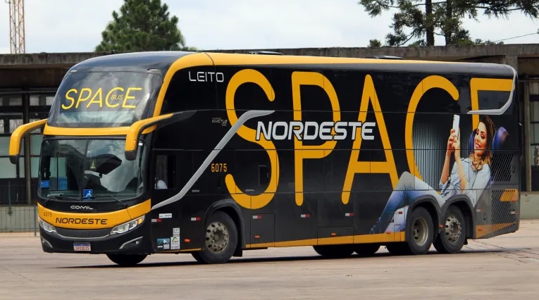 Acidente com ônibus na Freeway (BR-290) deixa 1 morto e 11 feridos, no RS