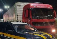 Carreta Volkswagen clonada é apreendida na Via Dutra, em Itatiaia