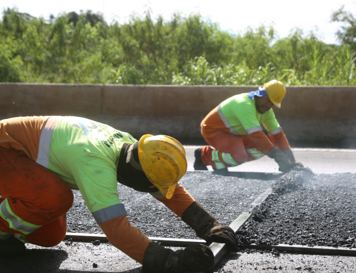 Obras de pavimentação alteram o tráfego nas rodovias paranaenses, nesta quarta (24) Obras de pavimentação alteram o tráfego nas rodovias paranaenses, nesta quarta (24)