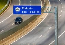 Retirada de árvores altera o tráfego na rodovia SPA-035, no acesso a Paraibuna Retirada de árvores altera o tráfego na rodovia SPA-035, no acesso a Paraibuna