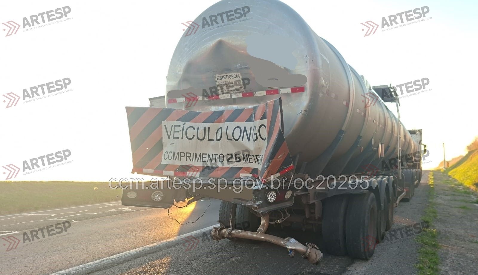 Acidente com ônibus da Garcia e carreta deixa motorista e passageiro mortos e 36 feridos na SP-280