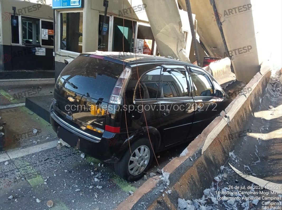 Acidente em pedágio de Jaguariúna (SP) com 3 veículos deixa 1 morto e 7 feridos Acidente em pedágio de Jaguariúna (SP) com 3 veículos deixa 1 morto e 7 feridos