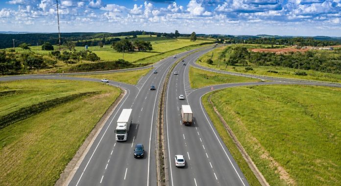 Feriado de 9 de julho deve movimentar 537 mil veículos nas rodovias da concessionária Cart