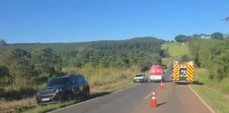 Acidente com ônibus na rodovia SP-107 deixa 11 feridos, em Amparo Acidente com ônibus na rodovia SP-107 deixa 11 feridos, em Amparo