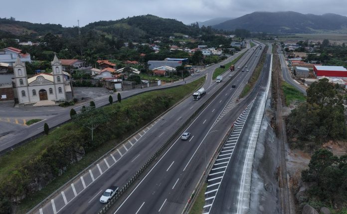 Alça de acesso na BR-101/SC será fechada, nesta sexta (3), em Pescaria Brava
