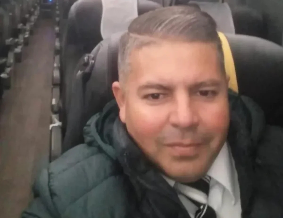 Acidente com ônibus da Garcia e carreta deixa motorista e passageiro mortos e 36 feridos na SP-280