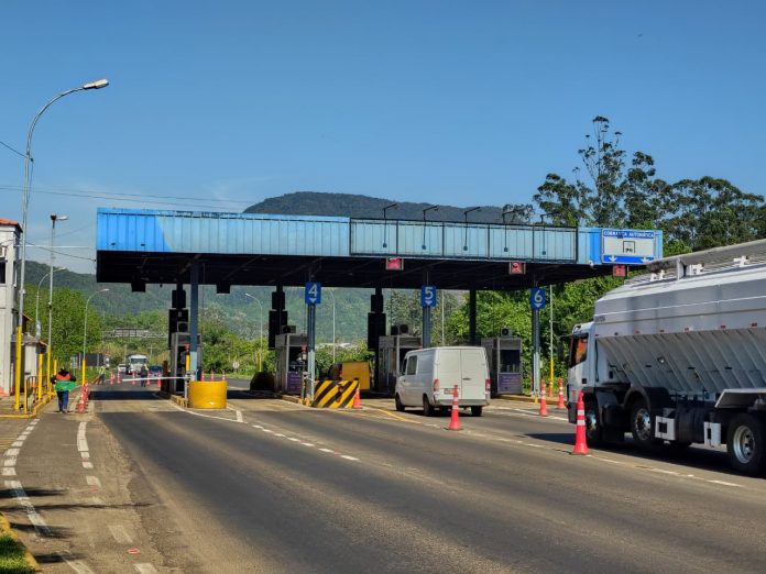 Pedágio de Encantado na ERS-130, no RS, retoma a cobrança de tarifas Pedágio de Encantado na ERS-130, no RS, retoma a cobrança de tarifas