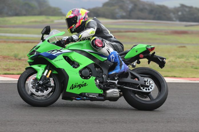 Nova Ninja Kawasaki ZX-10R 2027 é destaque no Festival Interlagos, em SP