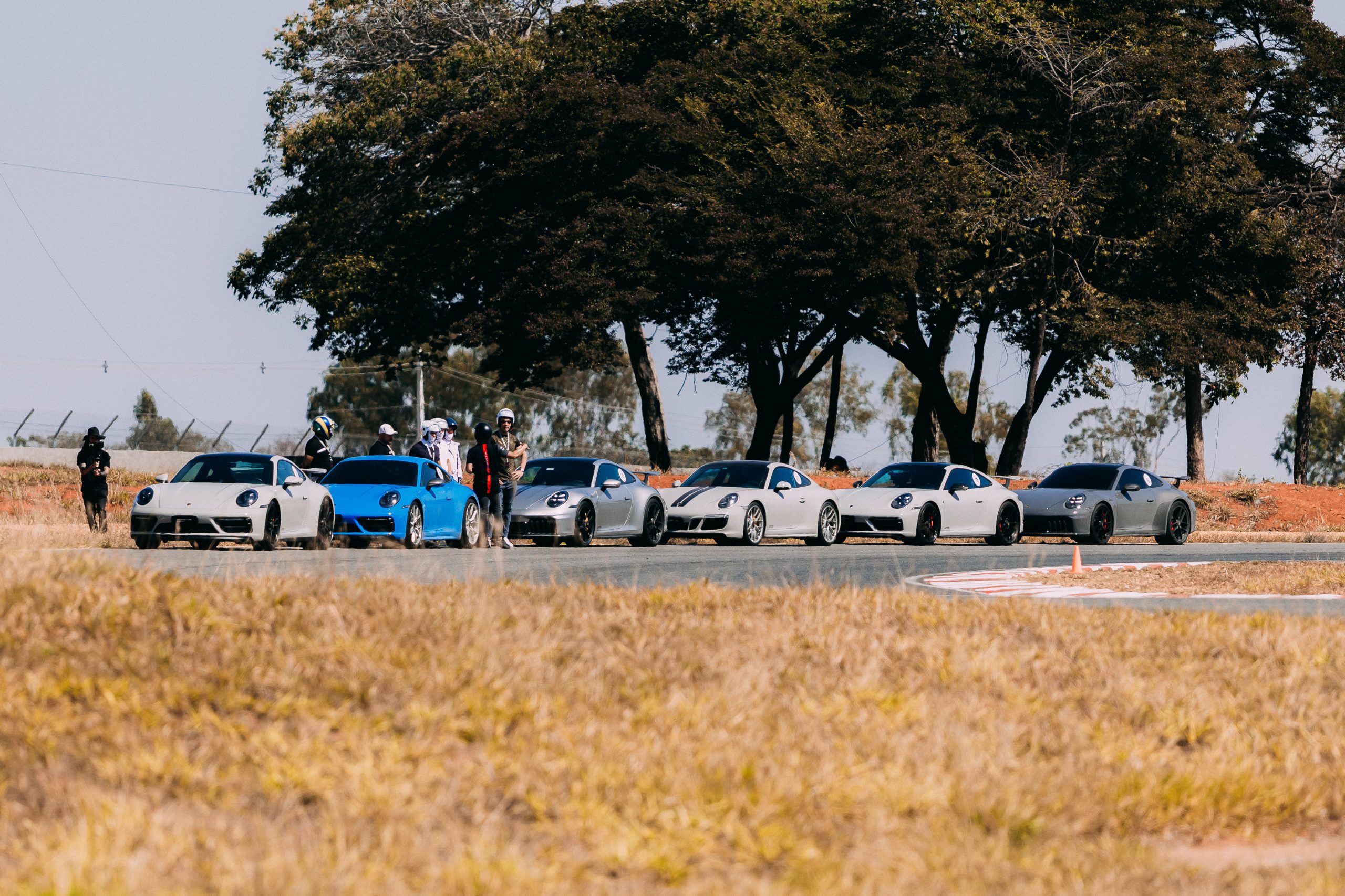 Porsche Track Experience reúne proprietários de BH e Salvador, em Curvelo (MG)
