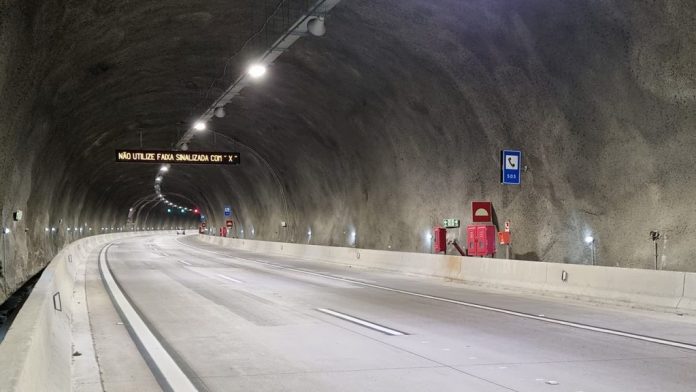 Túneis da Rodovia dos Tamoios serão fechados para manutenção noturna, nesta semana
