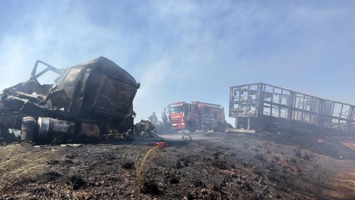 Caminhoneiro morre em acidente com quatro veículos na GO-436, em Cristalina