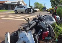 Acidente entre motocicleta e carro deixa mulher morta e três feridos na SC-A101F, em Laguna