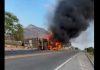 Carreta tomba na BR-222/CE, pega fogo, e caminhoneiro morre carbonizado, em Irauçuba Carreta tomba na BR-222/CE, pega fogo, e caminhoneiro morre carbonizado, em Irauçuba