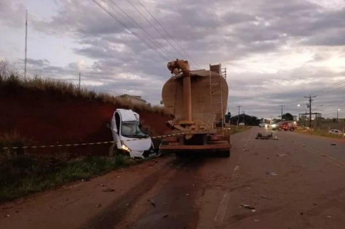 Acidente na RS-463, entre carro e caminhão, deixa casal morto, em Tapejara, norte do Rio Grande do Sul