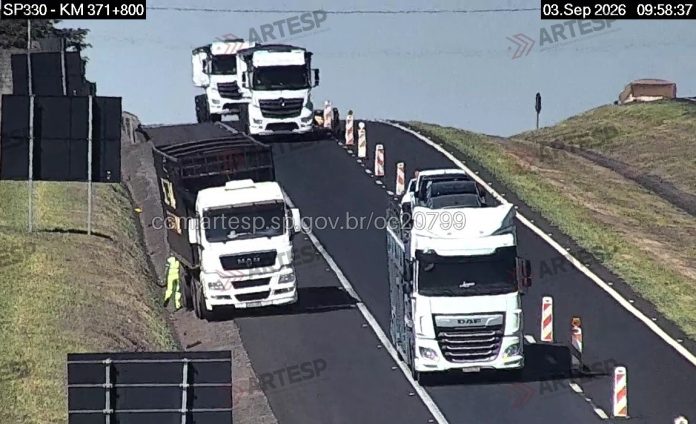 Caminhoneiro morre após mal súbito na Via Anhanguera (SP-330), em Orlândia