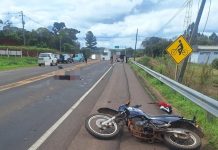 Motoqueiro morre em colisão com carro e motocicleta na rodovia SC-480, em Chapecó