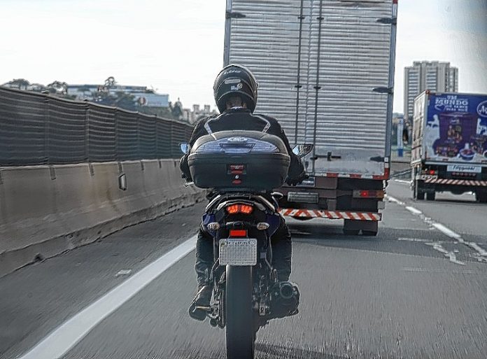 MPF defende isenção a motoqueiros que cruzam o pedágio free flow na Via Dutra, em SP
