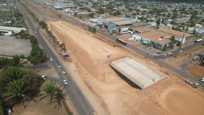 Desvio na BR-163/MT para obras em viaduto altera o tráfego, em Sinop Desvio na BR-163/MT para obras em viaduto altera o tráfego, em Sinop