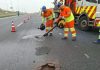 Via Dutra (BR-116) recebe serviços de recuperação do pavimento, após período de chuvas Via Dutra (BR-116) recebe serviços de recuperação do pavimento, após período de chuvas