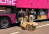 Dois ônibus lotados com produtos sem notas fiscais são apreendidos na BR-050/GO Dois ônibus lotados com produtos sem notas fiscais são apreendidos na BR-050/GO