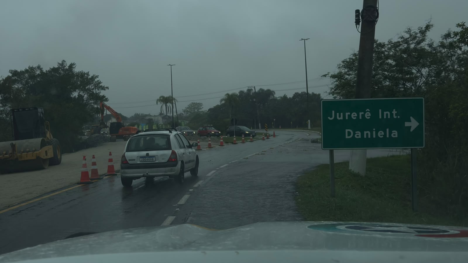 Obras em trevo da rodovia SC-402 alteram o tráfego, em Florianópolis