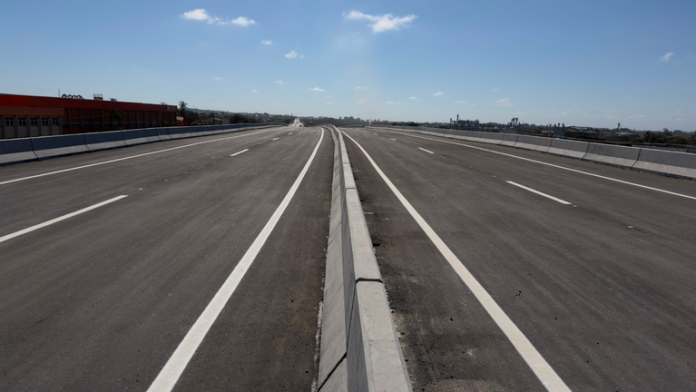 Liberado o tráfego de veículos em viaduto, no km 401 da BR-116/RS, em Camaquã