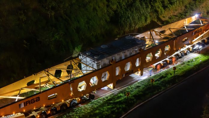Carga de transformador segue viagem pela Tamoios, nesta segunda (21), à noite Carga de transformador segue viagem pela Tamoios, nesta segunda (21), à noite