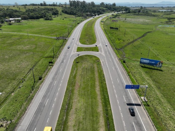 Concessionária catarinense inicia a construção de retorno em desnível na BR-101, em Passo de Torres Concessionária catarinense inicia a construção de retorno em desnível na BR-101, em Passo de Torres
