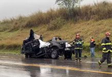 Casal morre em colisão frontal entre camionete e carreta na SP-133, em Limeira