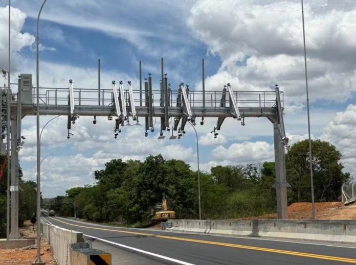 Usuários já pagam pedágios mais caros na BR-262/MG e em rodovias do Paraná Usuários já pagam pedágios mais caros na BR-262/MG e em rodovias do Paraná