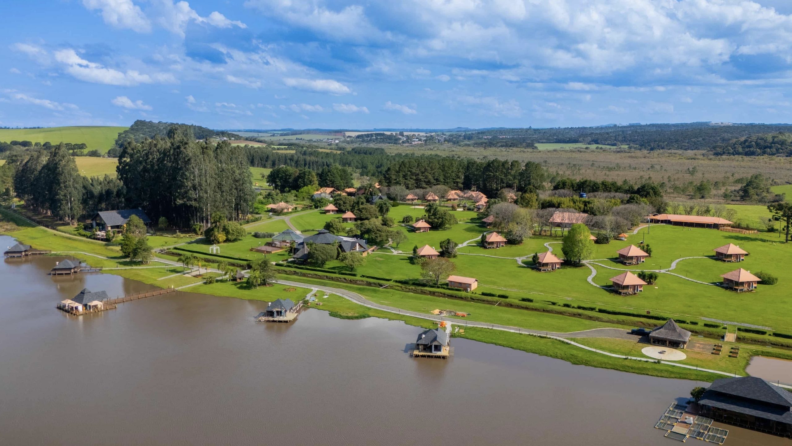 Hotel-fazenda no Paraná resgata brincadeiras de outras gerações no Dia das Crianças