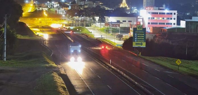 Motorista bêbado que fugiu após provocar acidente com morte na BR-116/PR é preso, em Mandirituba