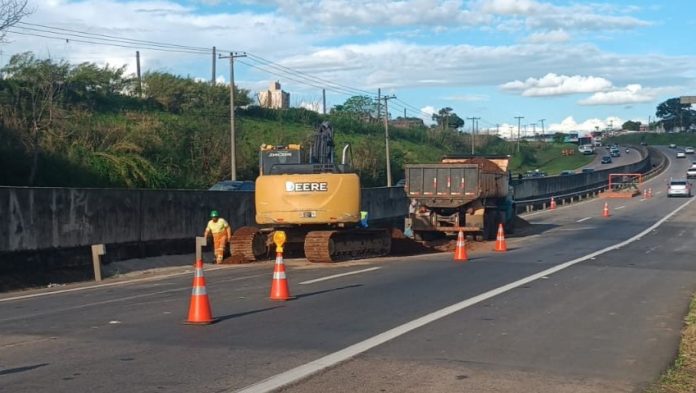 SP-101 tem faixa da esquerda interditada na altura do km 7, em Hortolândia