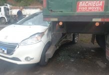 Mulher fica gravemente ferida em choque contra traseira de carreta na SC-108, em Urussanga