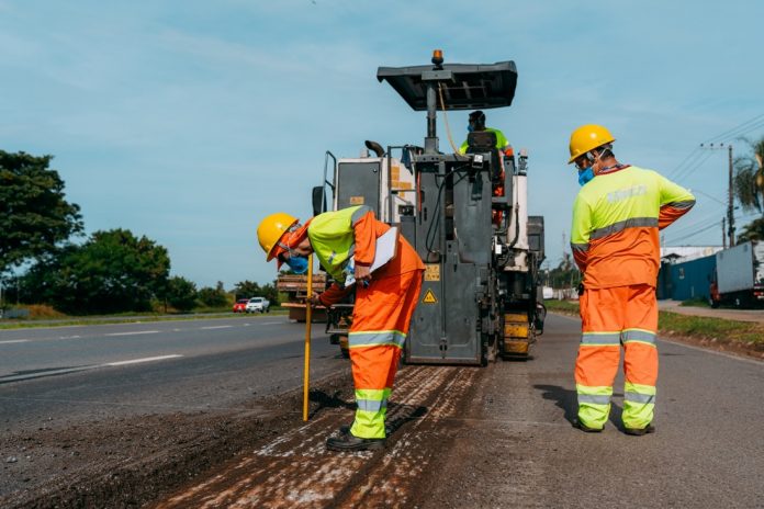 Concessionária paulista realiza obras nas rodovias SP-250 e SP-270 Concessionária paulista realiza obras nas rodovias SP-250 e SP-270