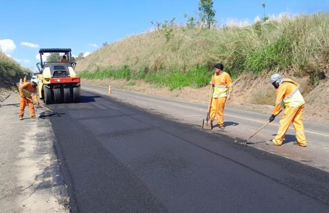 Reciclagem do pavimento da rodovia BR-262/MG altera o tráfego, em Araxá Reciclagem do pavimento da rodovia BR-262/MG altera o tráfego, em Araxá